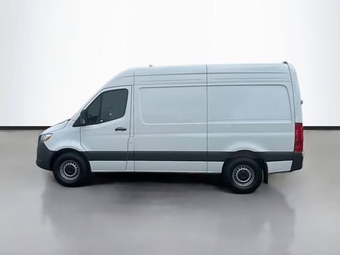 Used 2025 Mercedes-Benz Sprinter 2500 image 6