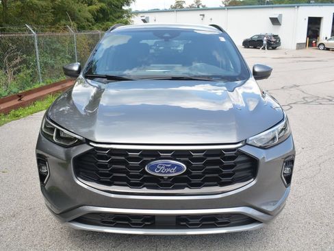 Used 2023 Ford Escape ST-Line Elite AWD/4WD image 2