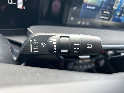 New 2026 Nissan Kicks SV w/ SV Premium Package image 29