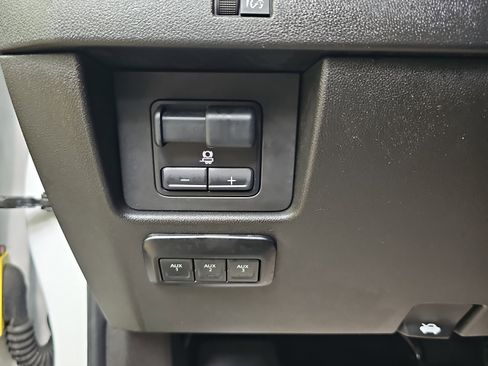 Used 2023 GMC Canyon Elevation w/ LPO, Sports Bar Package RWD image 21