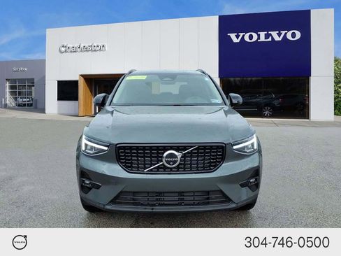 New 2026 Volvo XC40 B5 Plus w/ Climate Package AWD/4WD image 8