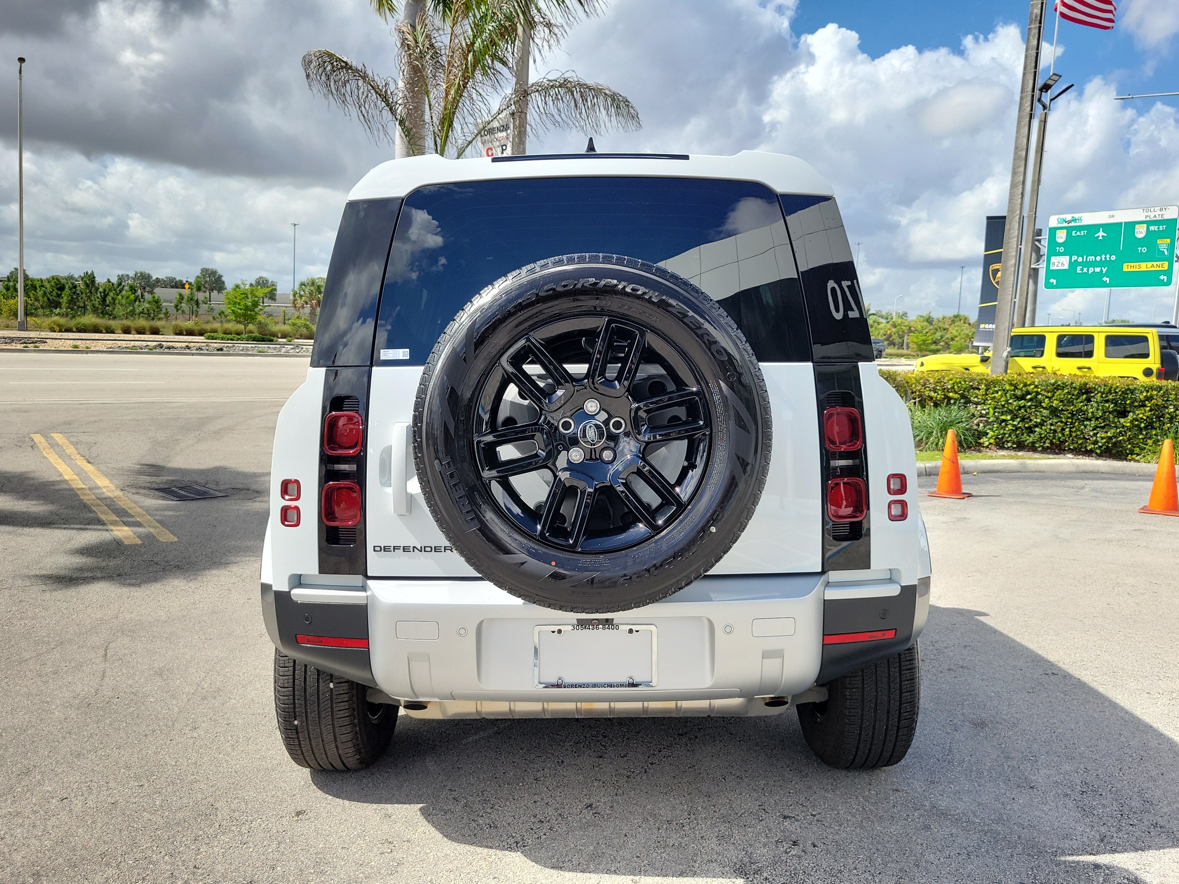 Used 2025 Land Rover Defender 110 S AWD/4WD image 6