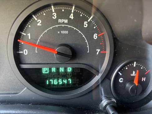 Used 2008 Jeep Wrangler Unlimited X RWD image 17