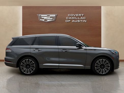 Used 2025 Lincoln Aviator Black Label AWD/4WD image 5