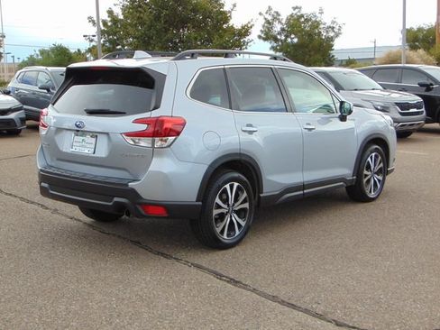 Used 2023 Subaru Forester Limited AWD/4WD image 4