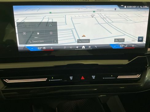 Certified 2024 BMW 530i w/ Premium Package image 11