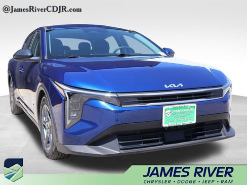 Used 2025 Kia K4 FWD image 6