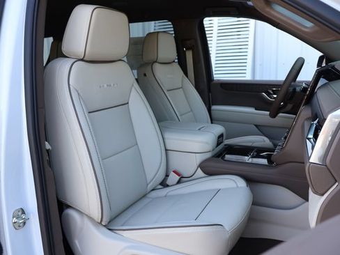 New 2026 GMC Yukon Denali AWD/4WD image 22