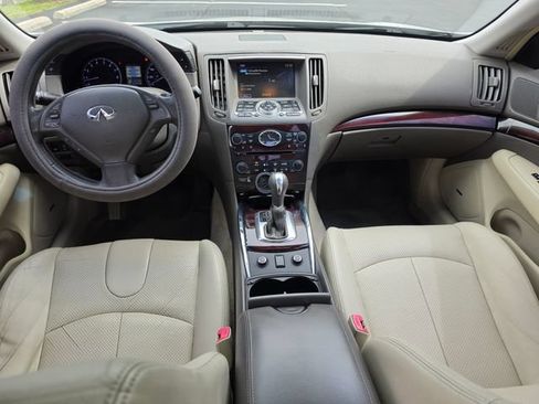 Used 2012 INFINITI G37 x Sedan w/ Premium Pkg AWD/4WD image 2