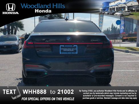 Used 2022 BMW 740i w/ M Sport Package RWD image 6