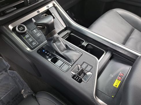 Used 2025 Lexus GX 550 AWD/4WD image 25