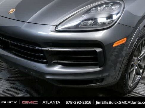 Used 2021 Porsche Cayenne image 38