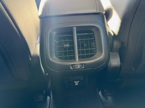 Used 2014 Jeep Cherokee Latitude w/ Cold Weather Group AWD/4WD image 23