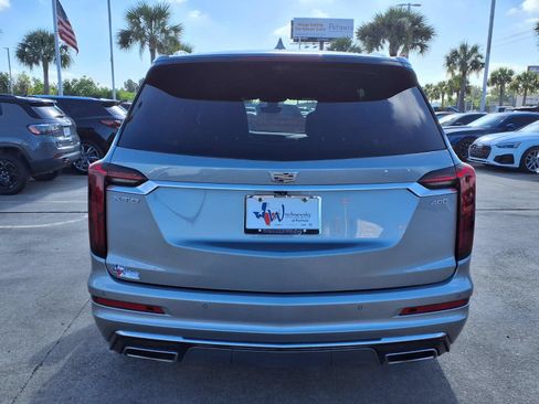 Used 2025 Cadillac XT6 Premium Luxury w/ Technology Package FWD image 6