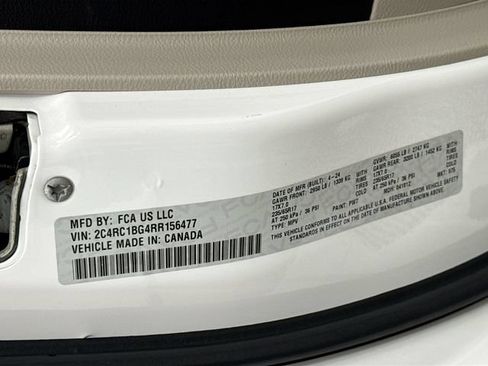 Used 2024 Chrysler Pacifica Touring-L FWD image 31