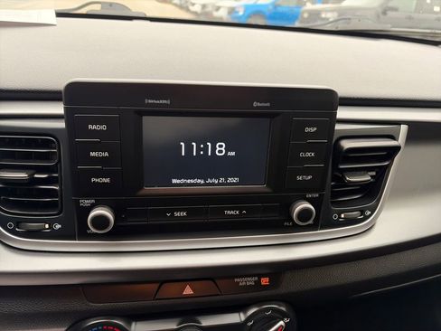 Used 2018 Kia Rio S image 21