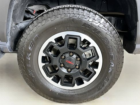 Used 2025 Toyota 4Runner TRD Off-Road image 11