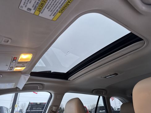 Used 2017 Subaru Outback 2.5i Limited image 18