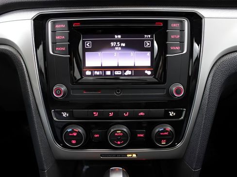 Used 2016 Volkswagen Passat 1.8T S image 25