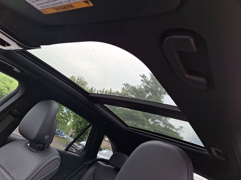 New 2025 Mercedes-Benz GLC 300 4MATIC image 14