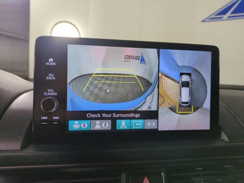 Certified 2024 Honda Pilot TrailSport image 23