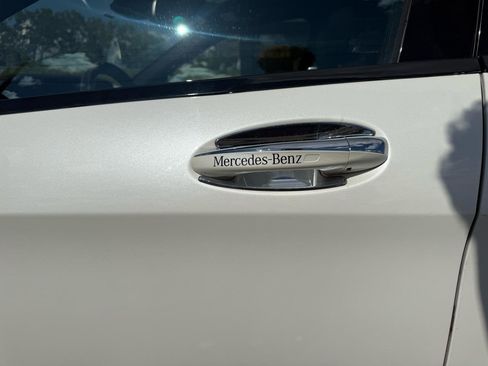 Used 2015 Mercedes-Benz S 550 4MATIC Sedan image 11