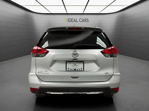 Used 2017 Nissan Rogue SV FWD image 6