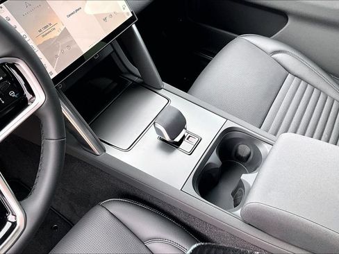 New 2026 Land Rover Discovery Sport Landmark AWD/4WD image 8