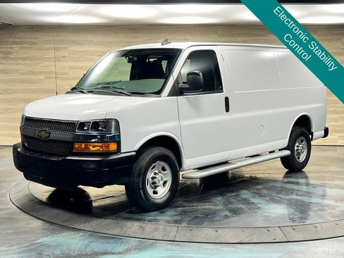 Used 2023 Chevrolet Express 2500 w/ Driver Convenience Package RWD image 5