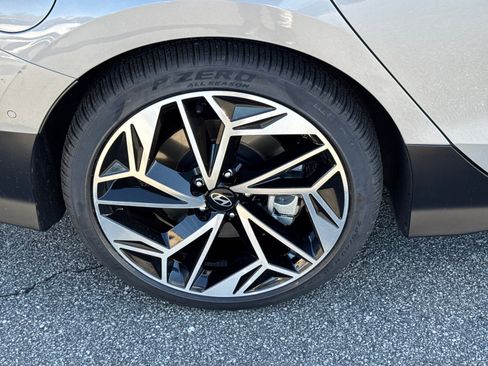 Certified 2023 Hyundai Ioniq 6 Limited image 17