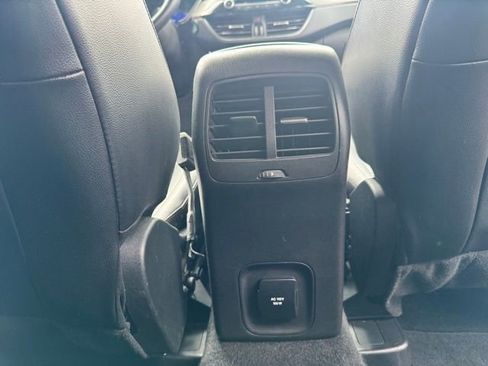 Used 2020 Ford Escape Titanium image 20