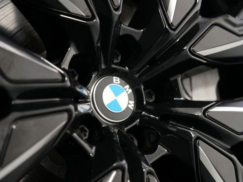 Used 2023 BMW i7 xDrive60 w/ Executive Package 2 image 74