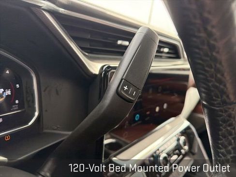 Used 2024 GMC Sierra 3500 Denali Ultimate AWD/4WD image 39
