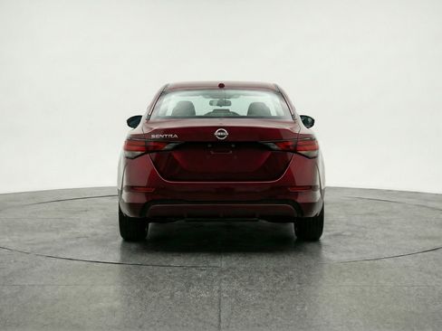 Used 2025 Nissan Sentra SV image 7