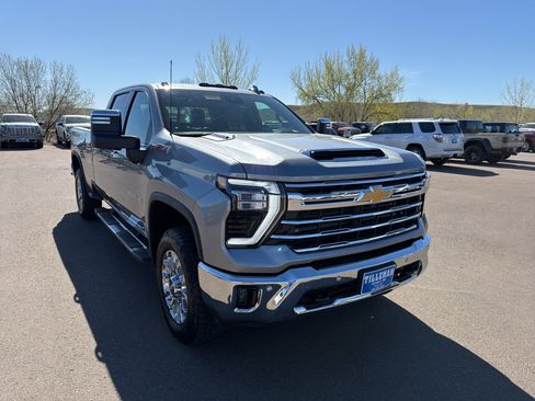 Used 2025 Chevrolet Silverado 3500 LTZ w/ LTZ Convenience Package AWD/4WD image 24