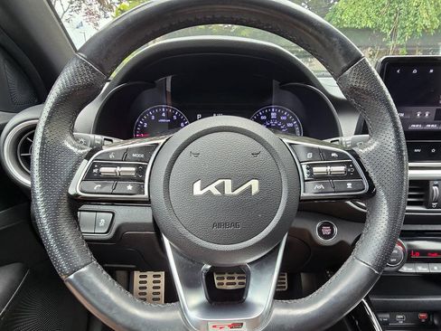 Used 2022 Kia Forte GT-Line w/ GT-Line Technology Package FWD image 15