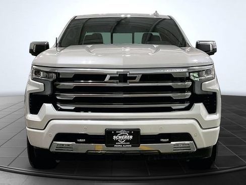 Used 2024 Chevrolet Silverado 1500 High Country w/ Technology Package AWD/4WD image 3