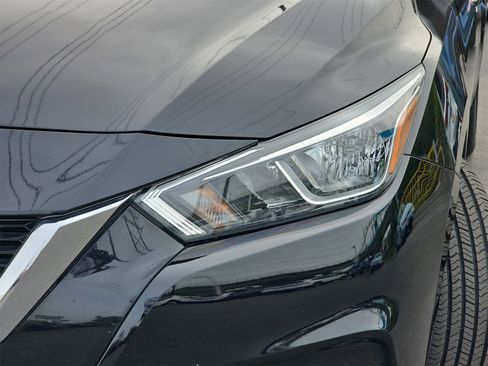 Used 2021 Nissan Versa SV image 32