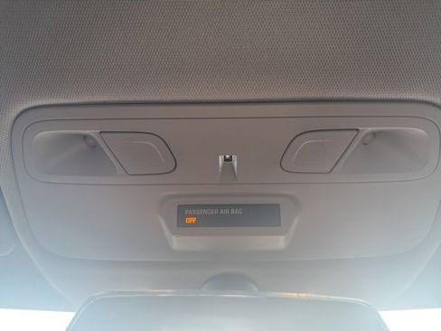 Used 2017 Chevrolet Camaro LT w/ Technology Package image 28