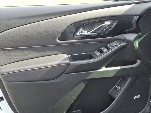 Certified 2023 Chevrolet Traverse RS image 13