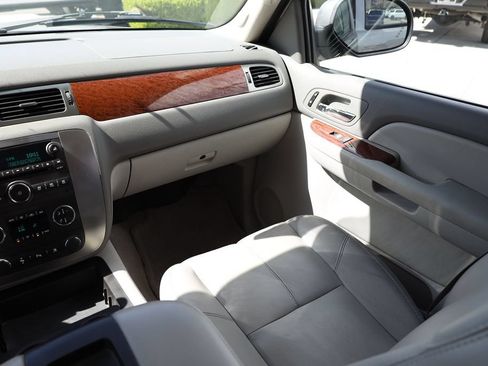 Used 2007 GMC Yukon SLT w/ SLT Preferred Equipment Group AWD/4WD image 21