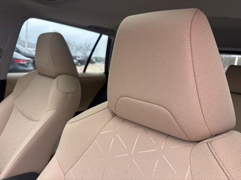 Used 2025 Toyota RAV4 XLE w/ Convenience Package image 9