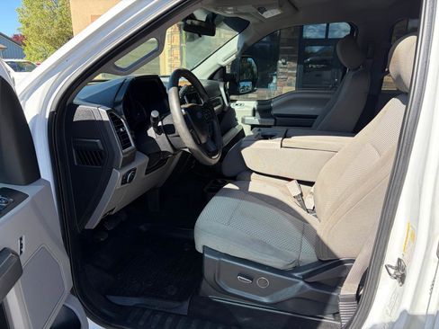 Used 2018 Ford F250 XLT w/ FX4 Off-Road Package AWD/4WD image 4