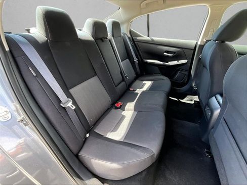 Used 2021 Nissan Sentra SV w/ Lighting Package FWD image 29