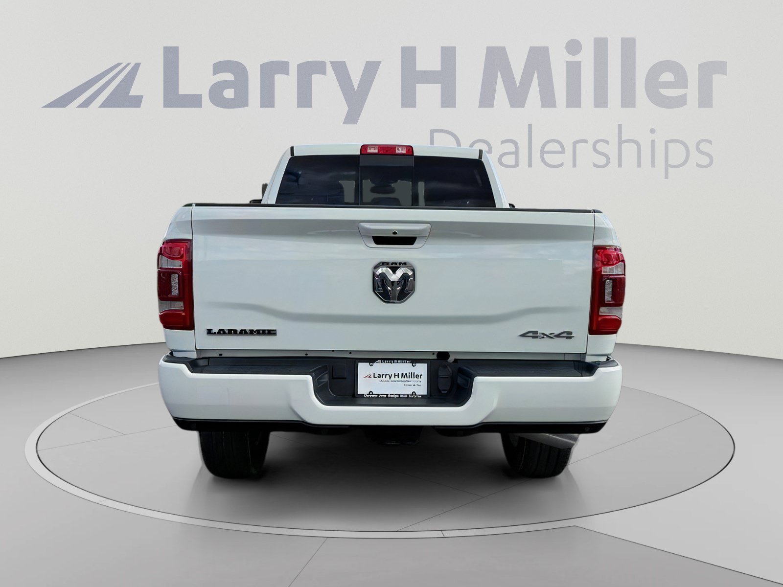Used 2024 RAM 2500 Laramie AWD/4WD image 5