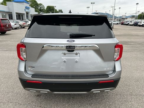 Used 2024 Ford Explorer XLT w/ Equipment Group 202A AWD/4WD image 6