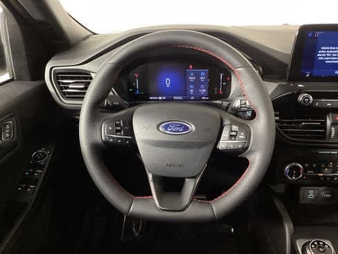 Used 2023 Ford Escape ST-Line image 20