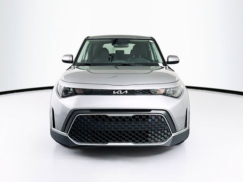 Used 2025 Kia Soul LX w/ LX Technology Package image 2