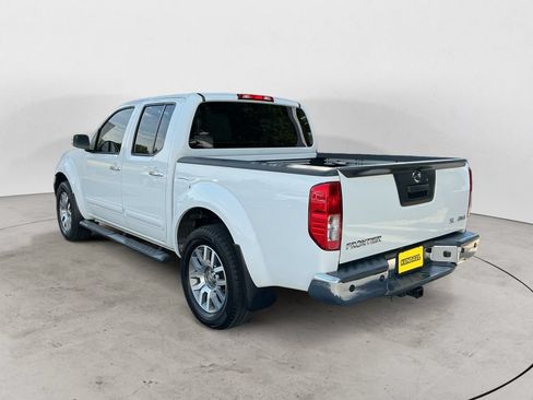 Used 2013 Nissan Frontier SL w/ Moonroof Pkg AWD/4WD image 7