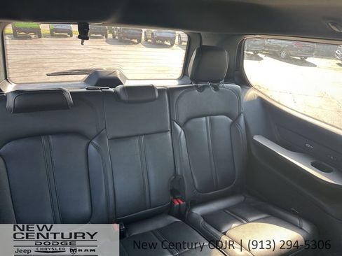 Used 2024 Jeep Wagoneer Series III AWD/4WD image 21